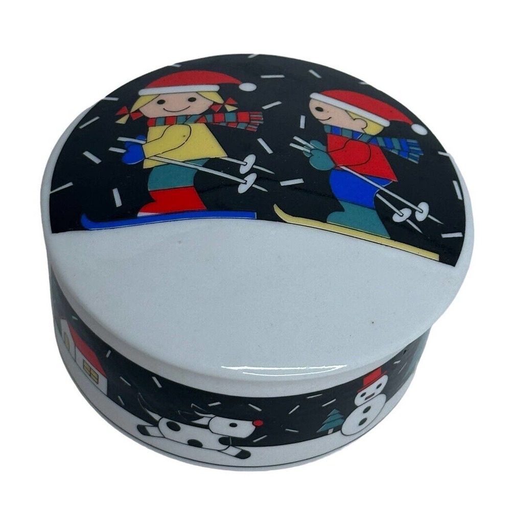 Vintage STUDIO NOVA Small 3.5" Round Covered TRINKET BOX Winter Skiing MZ475
